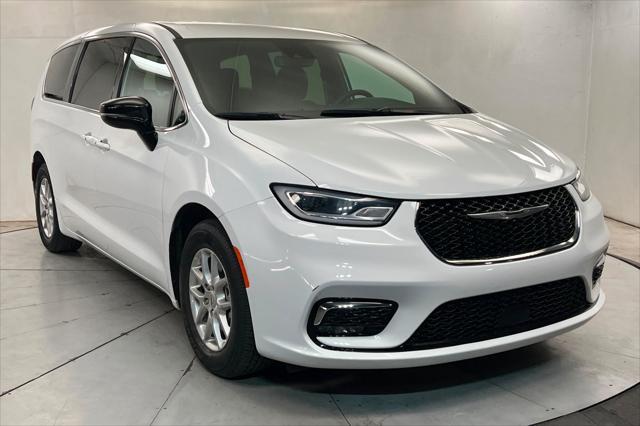 2025 Chrysler Pacifica - $26,999