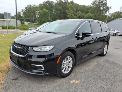 2025 Chrysler Pacifica Select 4DR Mini-Van