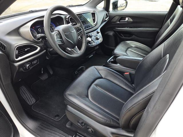 2025 Chrysler Pacifica - $26,500