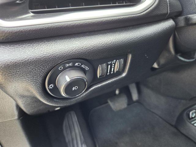 2025 Chrysler Pacifica - $26,500