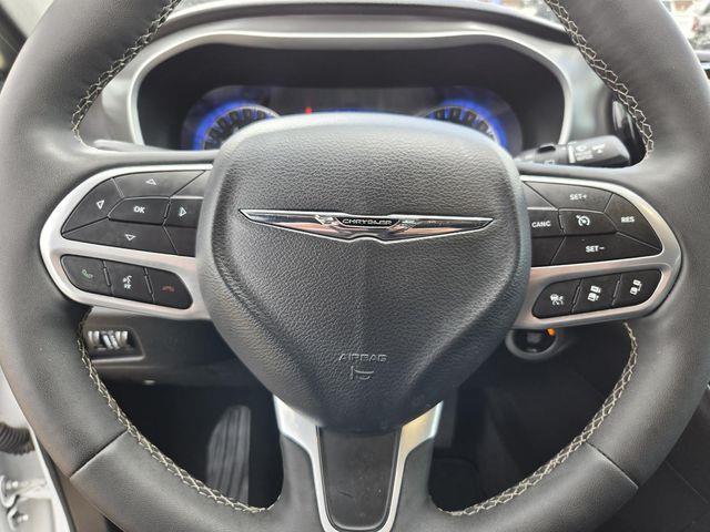 2025 Chrysler Pacifica - $26,500
