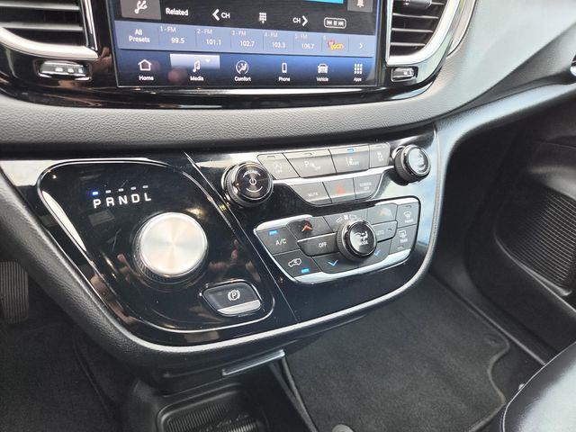 2025 Chrysler Pacifica - $26,500