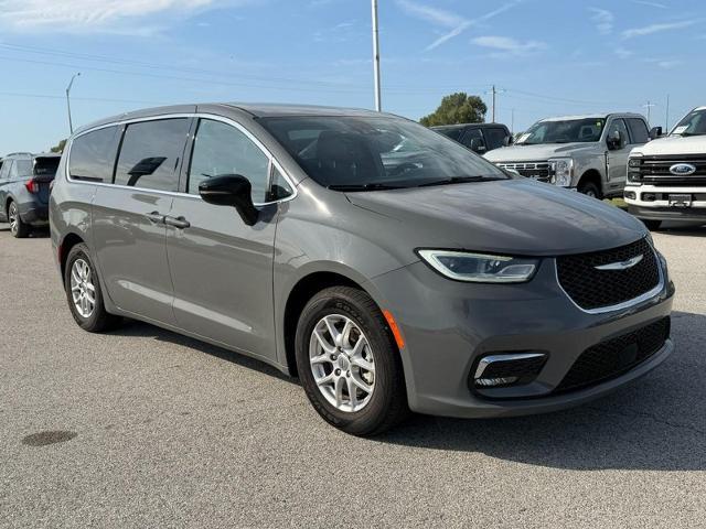 2025 Chrysler Pacifica - $24,712