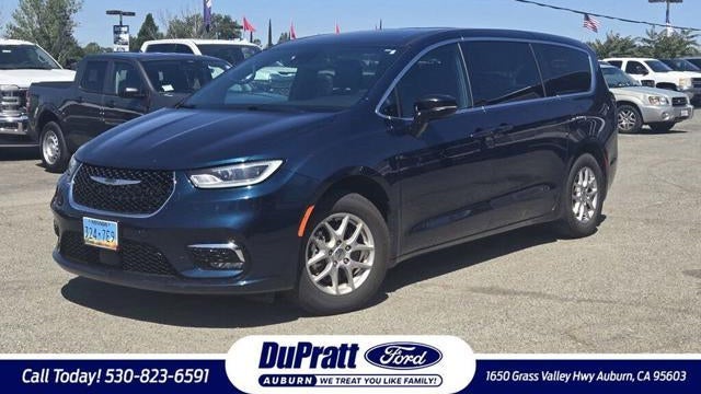 Preowned 2025 Chrysler Pacifica Select for Sale