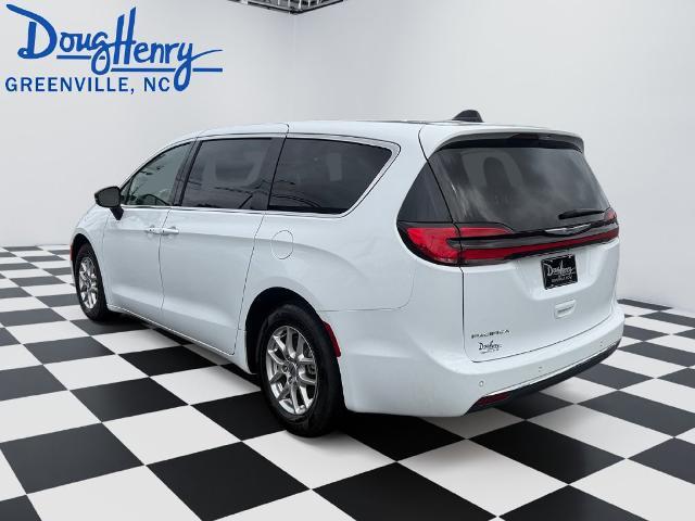 2025 Chrysler Pacifica