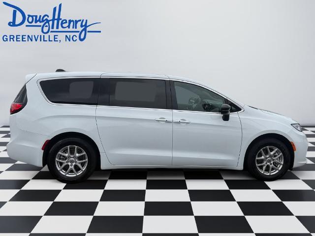 2025 Chrysler Pacifica
