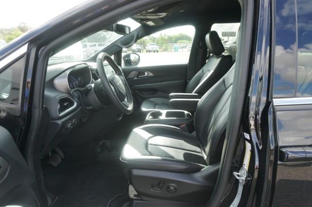 2025 Chrysler Pacifica - $24,867
