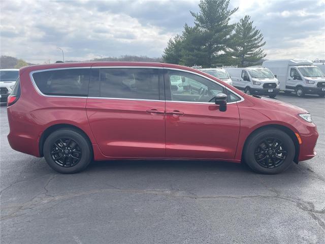 2025 Chrysler Pacifica - $32,388