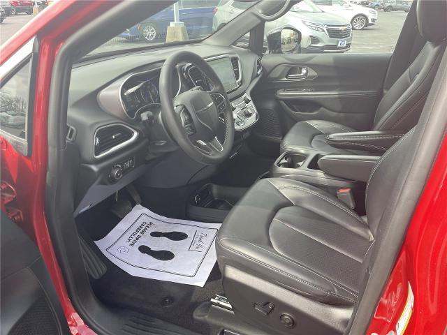 2025 Chrysler Pacifica - $32,388