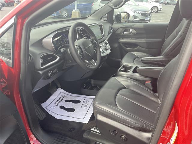 2025 Chrysler Pacifica - $30,299