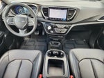 2025 Pacifica Thumbnail 26