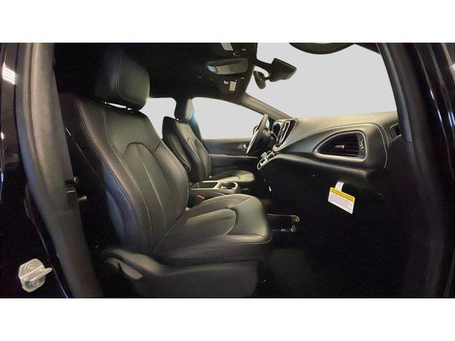 2026 Chrysler Pacifica - $35,764