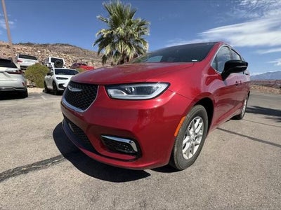 2026 Chrysler Pacifica Select 4DR Mini-Van