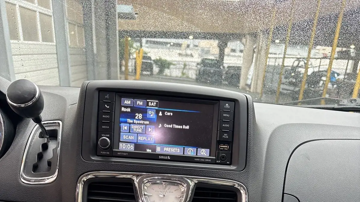2013 Chrysler Town and Country Touring-L