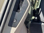 2012 Town and Country Thumbnail 27