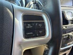 2012 Town and Country Thumbnail 33