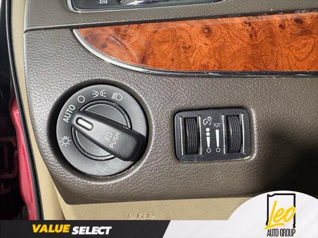 2014 Chrysler Town And Country - $6,839