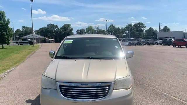 2015 Chrysler Town and Country Touring-L