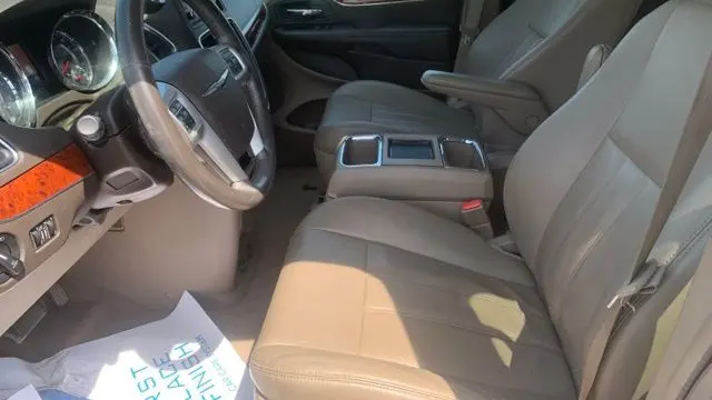 2015 Chrysler Town and Country Touring-L