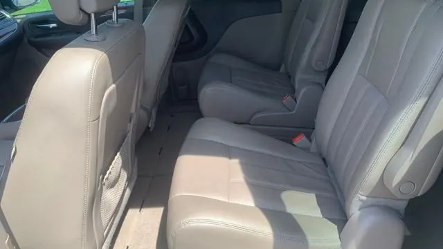 2015 Chrysler Town and Country Touring-L
