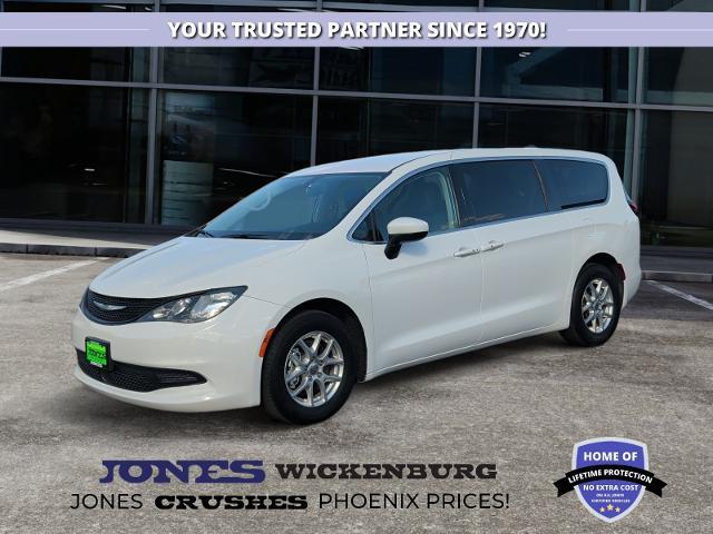 2022 Chrysler Voyager