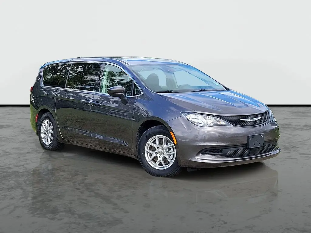 2023 Chrysler Voyager