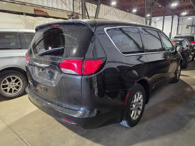 2023 Chrysler Voyager LX — photo 1 of 10