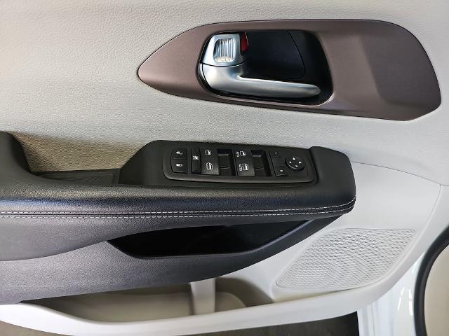 2023 Chrysler Voyager - $23,733