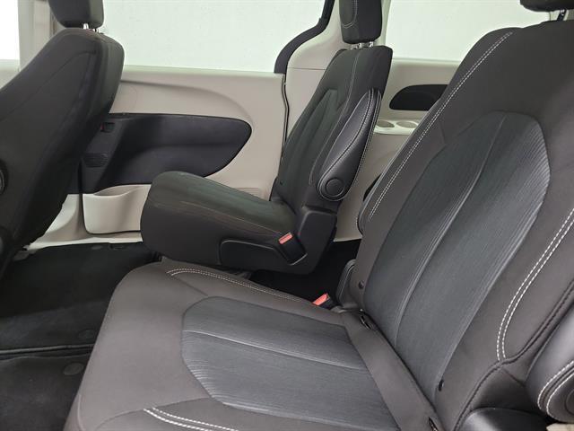 2024 Chrysler Voyager