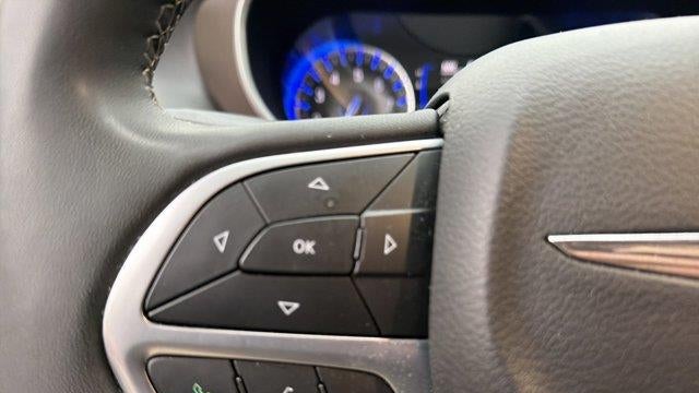 2024 Chrysler Voyager LX
