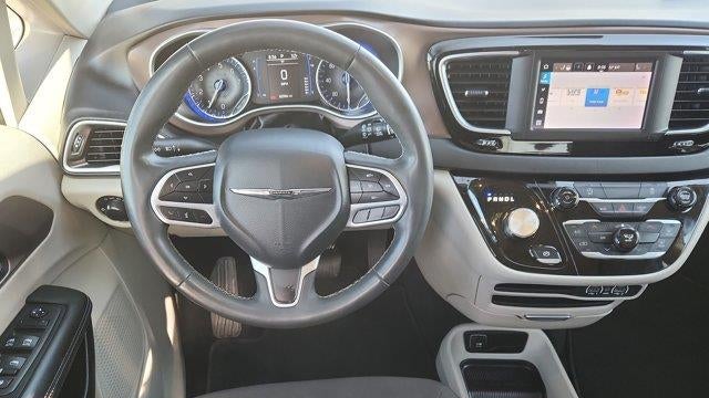 2024 Chrysler Voyager LX