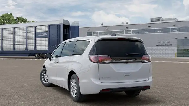 2026 Chrysler Voyager LX