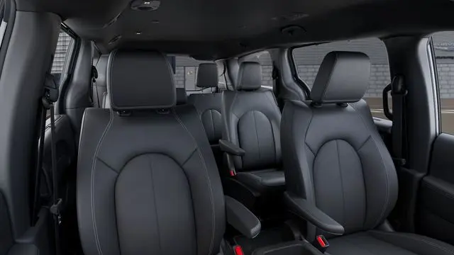 2026 Chrysler Voyager LX