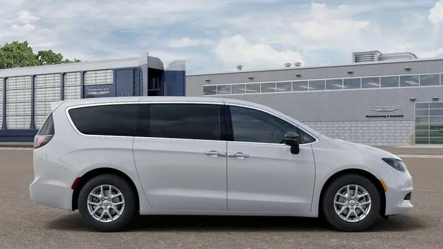2026 Chrysler Voyager LX