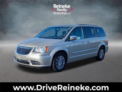 Photo of a 2014 Chrysler Town And Country Touring-L 4DR Mini-Van for sale