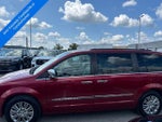2016 Town and Country Thumbnail 2