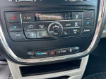2016 Town and Country Thumbnail 20