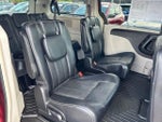 2016 Town and Country Thumbnail 31