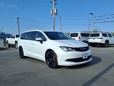 2022 Chrysler Voyager LX 4DR Mini-Van