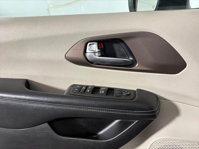 2022 Chrysler Voyager - $18,524