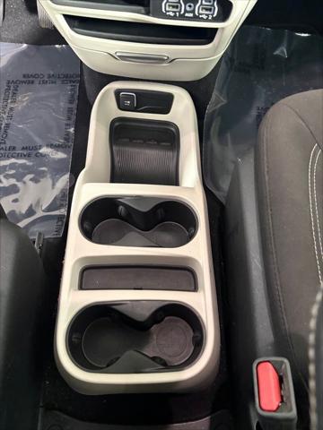 2022 Chrysler Voyager - $18,524