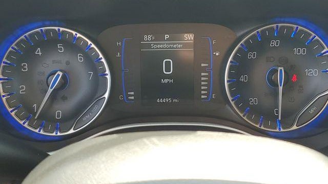 2023 Chrysler Voyager LX