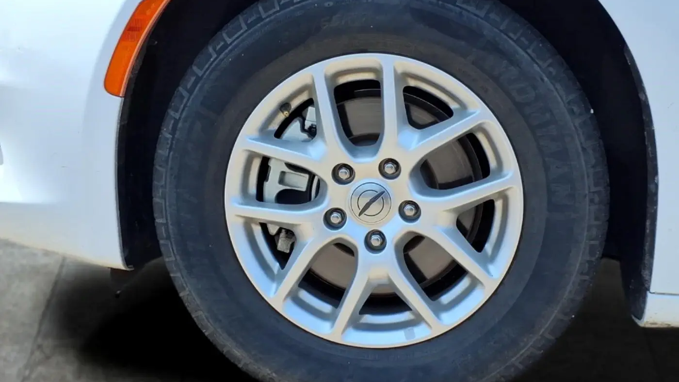 2023 Chrysler Voyager LX
