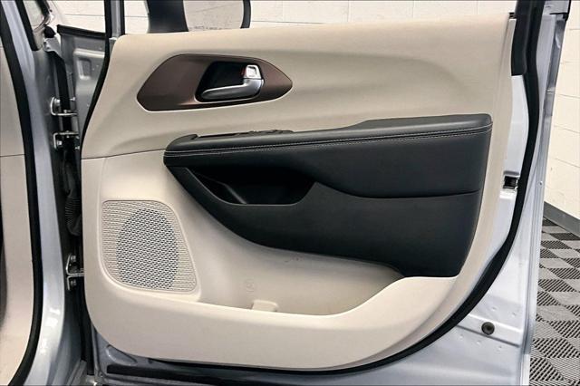 2023 Chrysler Voyager - $19,320