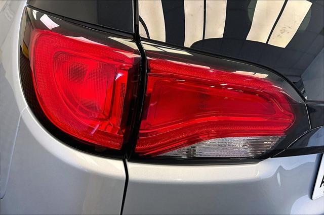 2023 Chrysler Voyager - $19,320