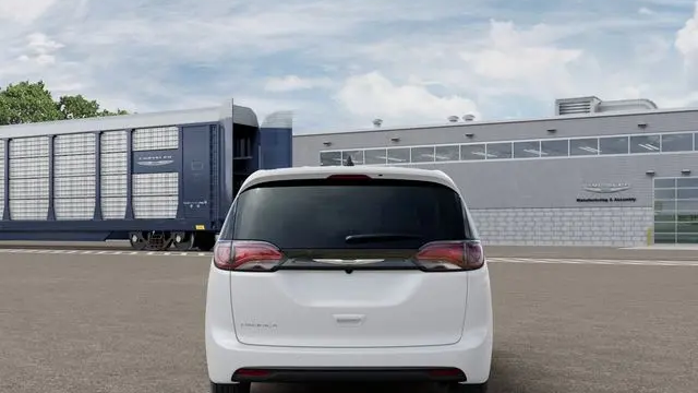 2027 Chrysler Pacifica LX