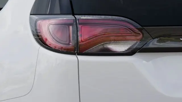 2027 Chrysler Pacifica LX