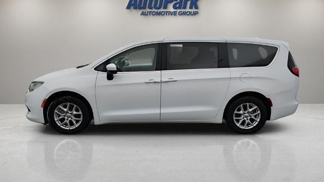 2020 Chrysler Voyager LX