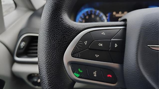 2020 Chrysler Voyager LX