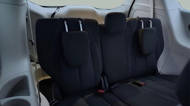 2020 Chrysler Voyager LX
